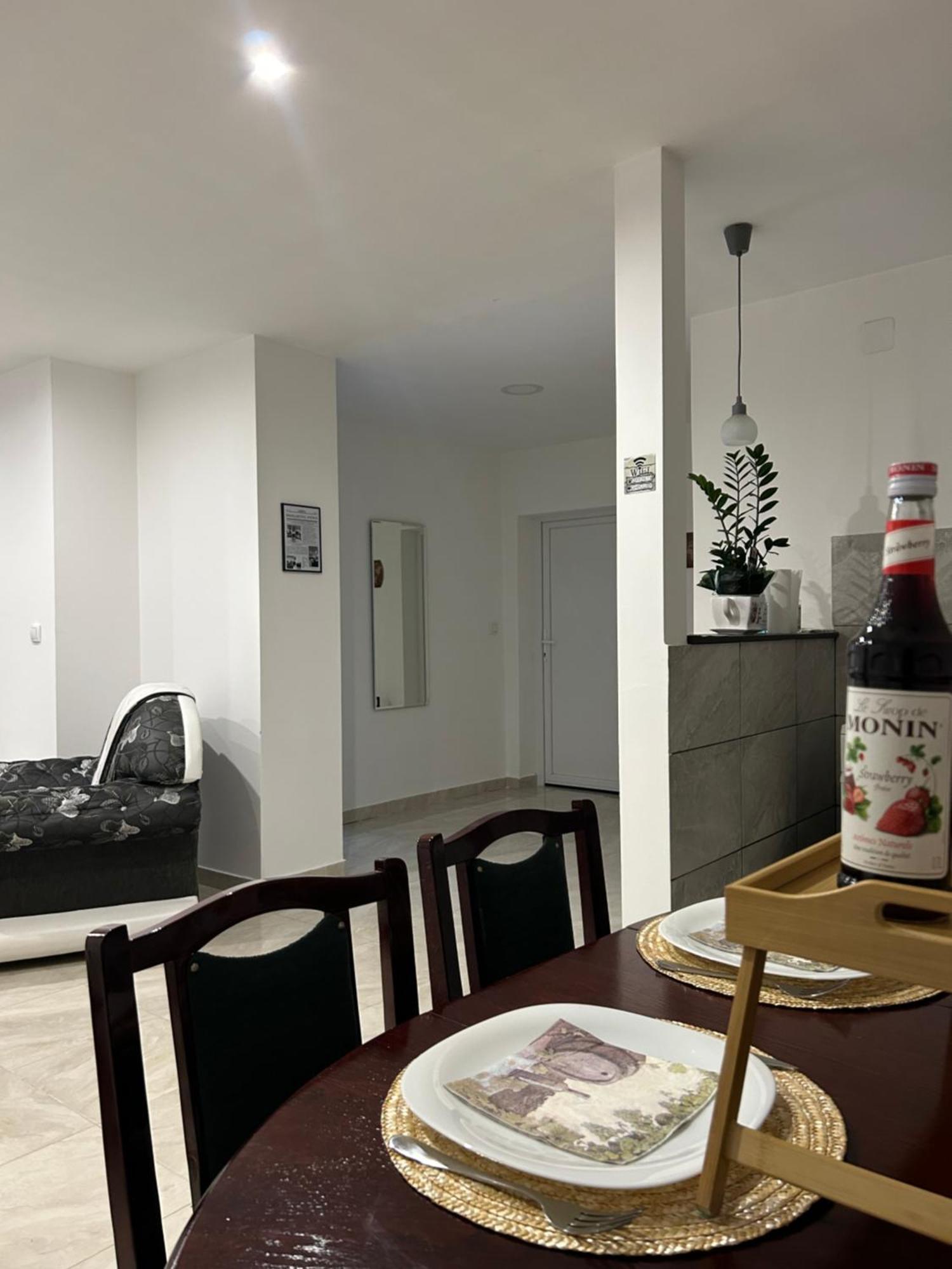Apartman Diamond Lux Surčin エクステリア 写真